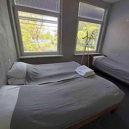 Estrella Hostel *
