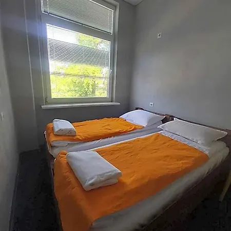Hostel Estrella *